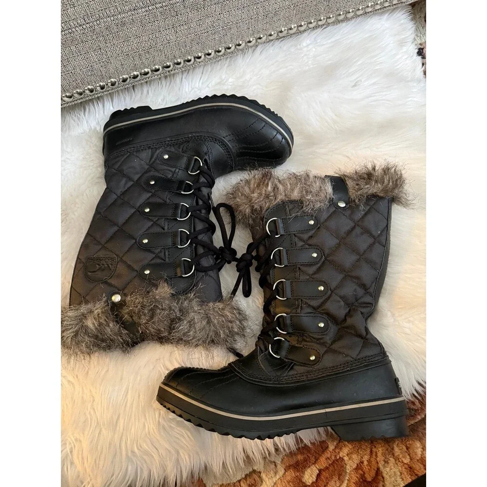 Sorel Black Quilted Waterproof Winter Boots with Faux Fur Trim - Size 8